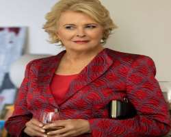 Candice Bergen consuming alcohol
